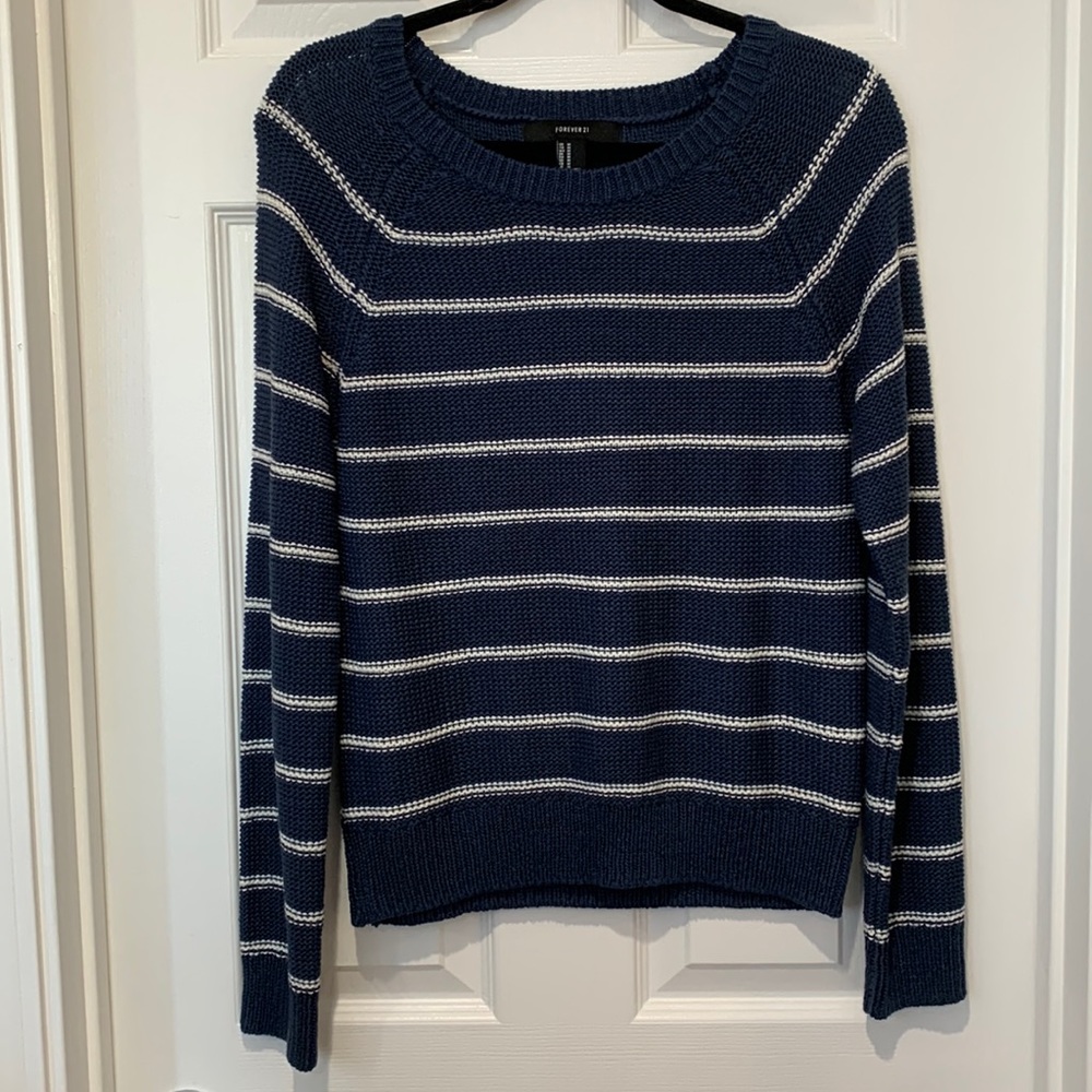 💥3 for $10💥 Forever 21 Sweater